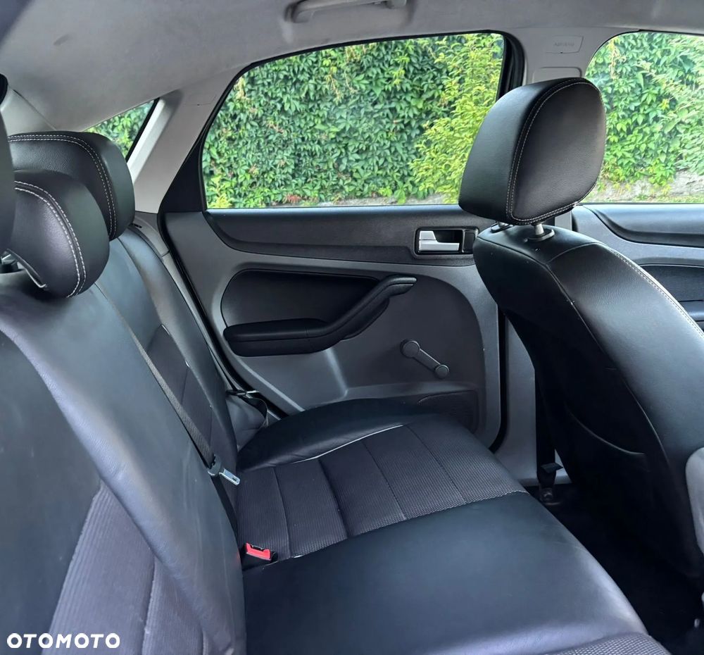 Ford Focus - 18