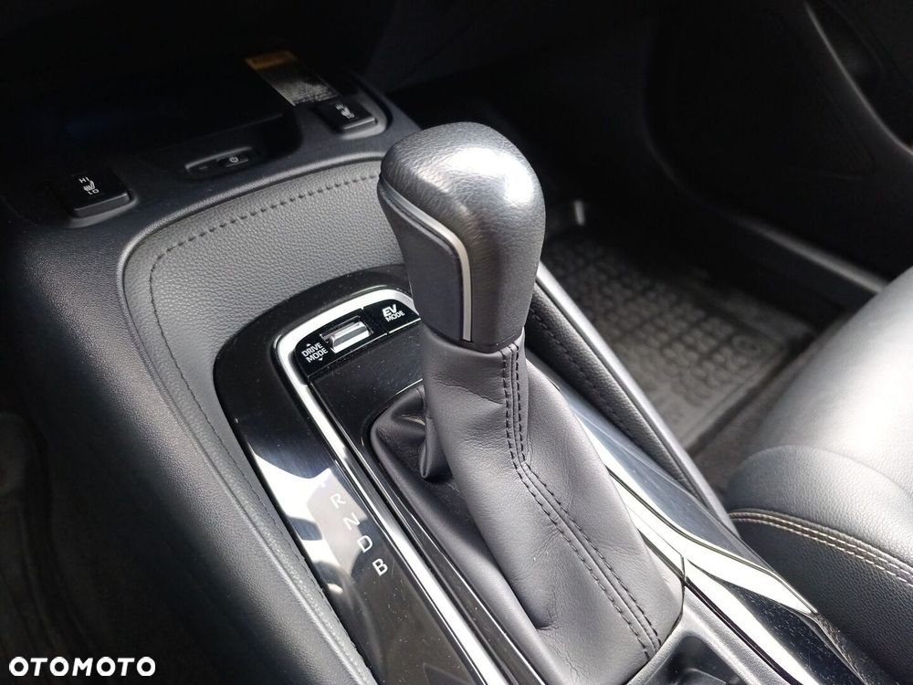 Toyota Corolla 1.8 Hybrid Executive - 19
