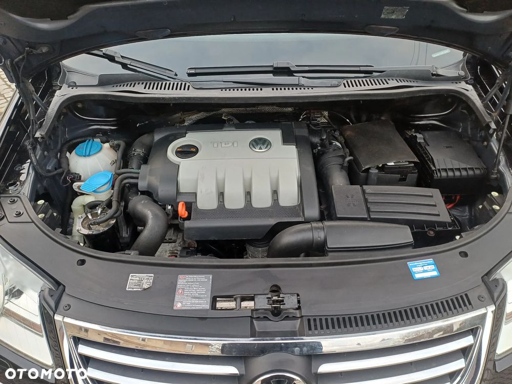 Volkswagen Touran - 8