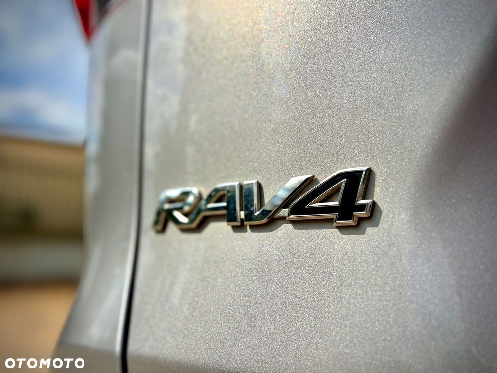 Toyota RAV4 - 11