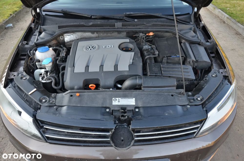 Volkswagen Jetta 1.6 TDI Blue Motion Technology Comfortline - 33