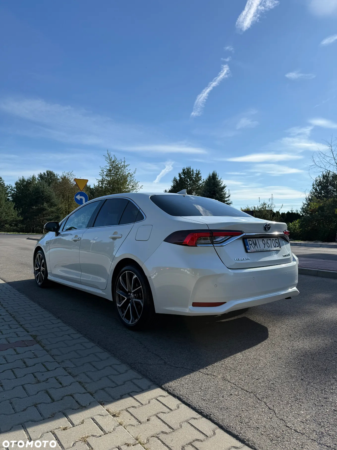 Toyota Corolla 1.8 Hybrid Executive - 9