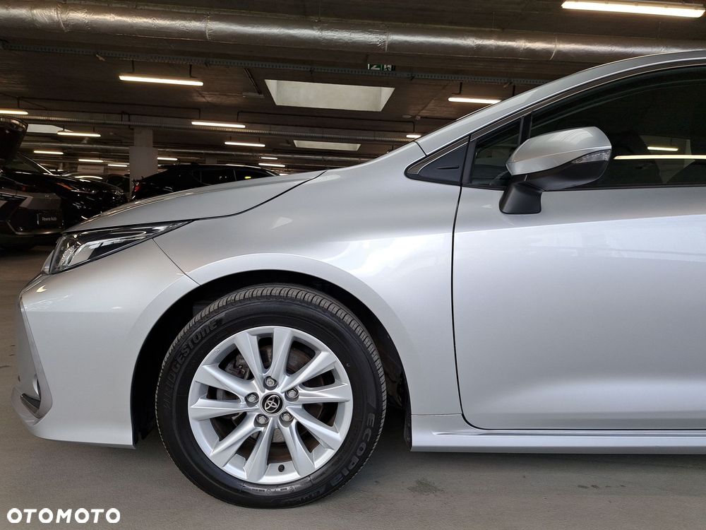 Toyota Corolla 1.8 Hybrid Comfort - 38