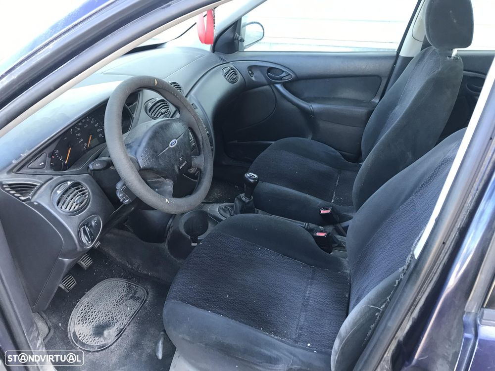 Ford Focus 1.4 16V 5P 2000  - Para Peças - 7