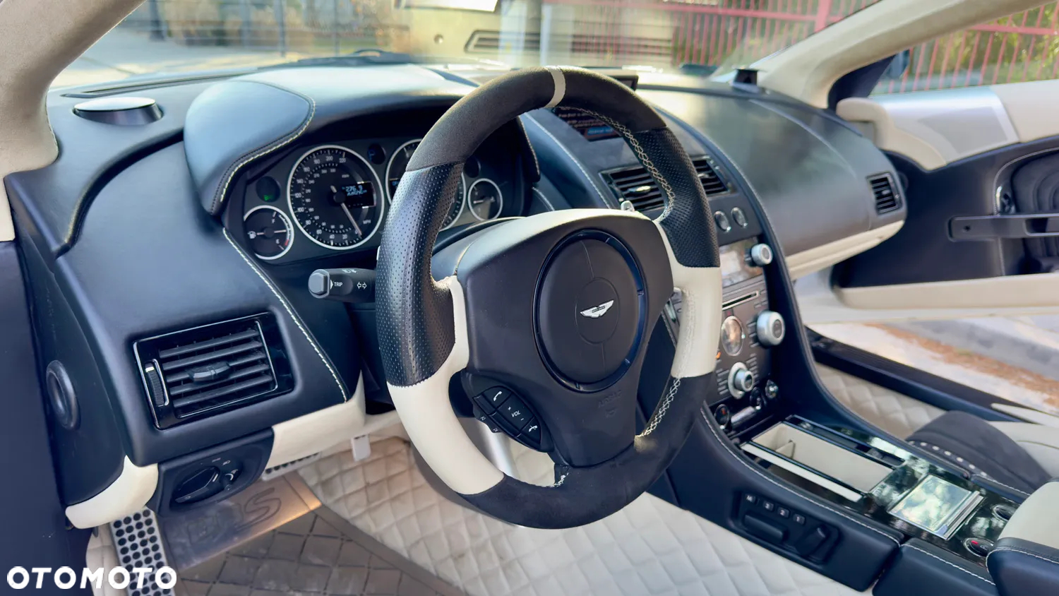 Aston Martin DBS Cabrio Touchtronic - 16