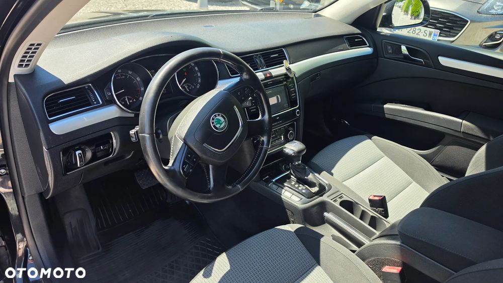 Skoda Superb 2.0 TSI Business DSG - 13