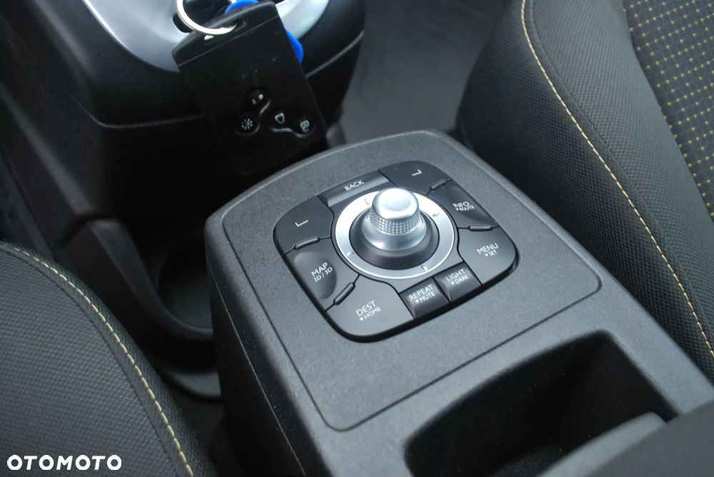 Renault Grand Scenic - 18