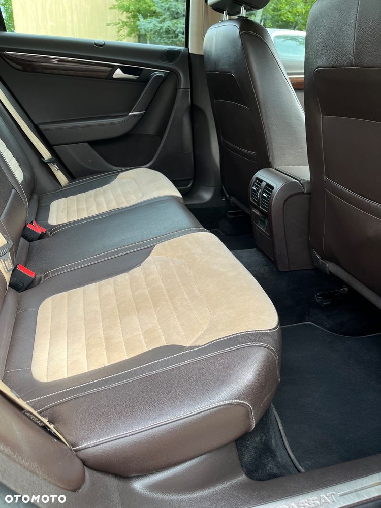 Volkswagen Passat 2.0 TDI Highline DSG - 10