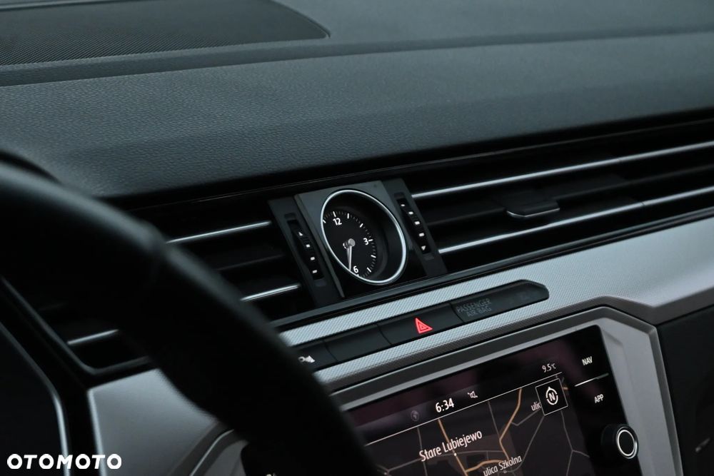 Volkswagen Passat 2.0 TDI SCR DSG Elegance - 39