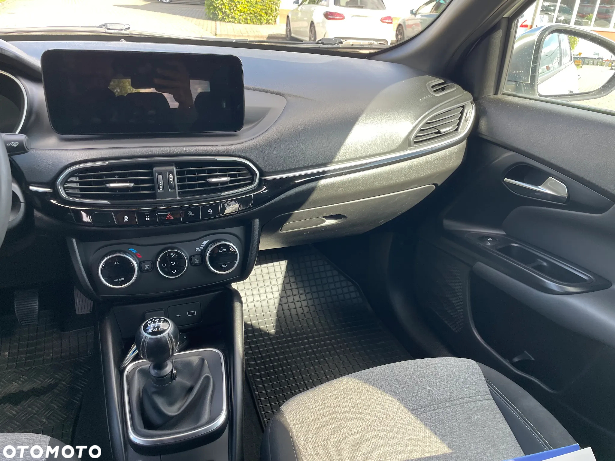 Fiat Tipo 1.6 MultiJet Cross - 17