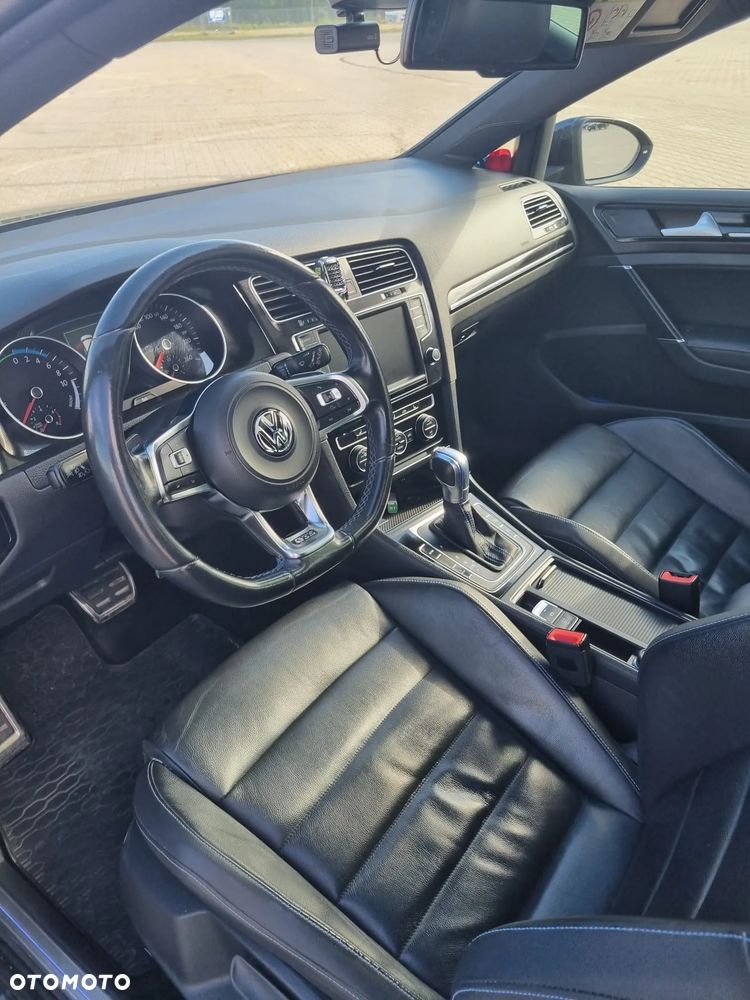Volkswagen Golf - 18