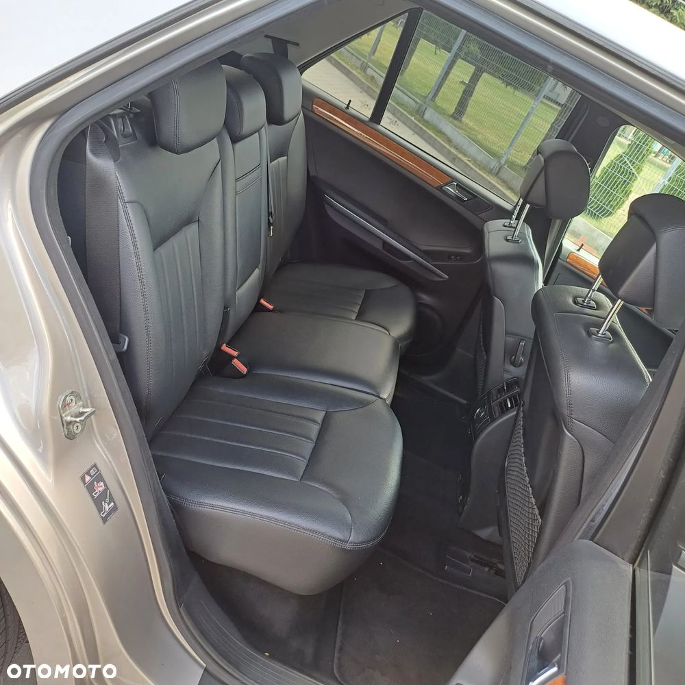 Mercedes-Benz ML 350 4-Matic - 10