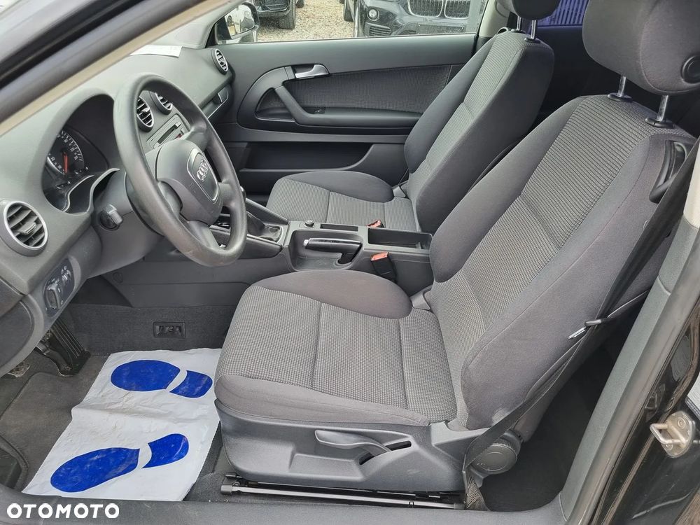 Audi A3 1.6 Attraction - 11