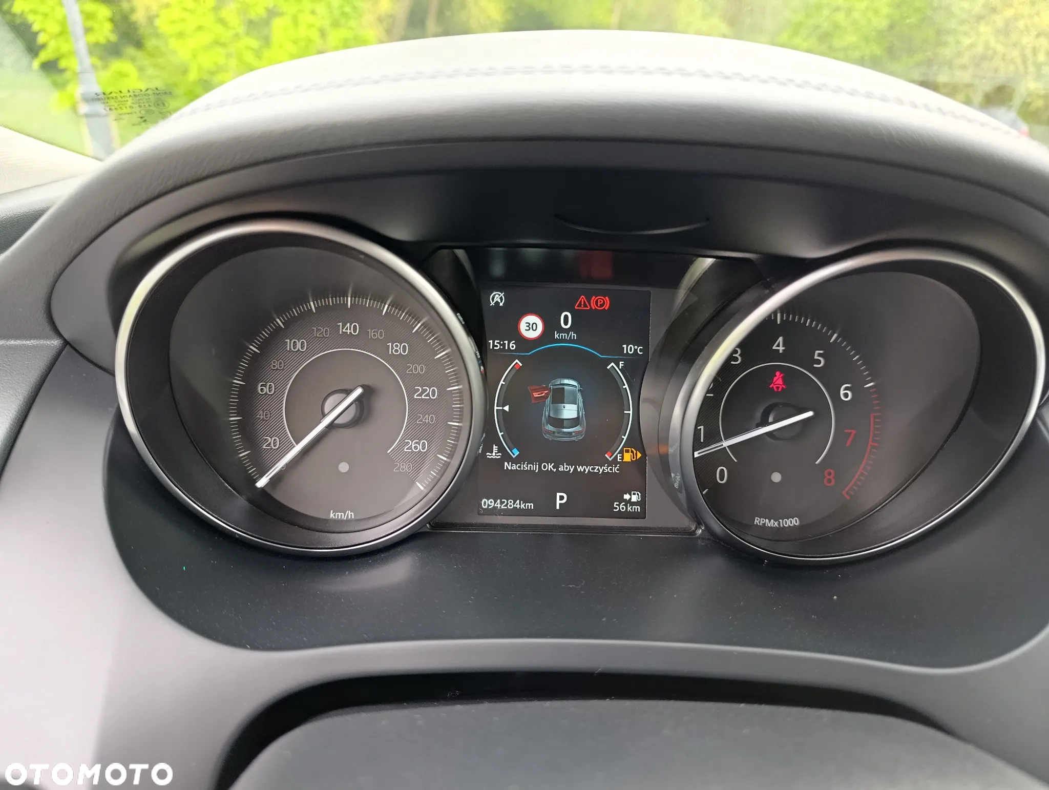 Jaguar E-Pace 2.0 i4P AWD R-Dynamic - 24