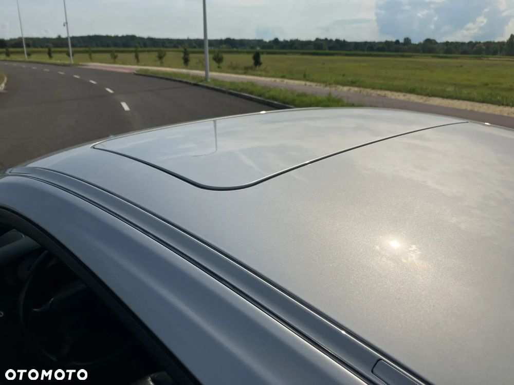 Porsche 911 Carrera - 23