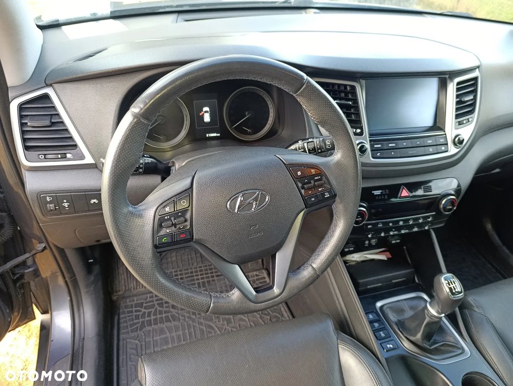 Hyundai Tucson 2.0 CRDI 4WD Style - 14