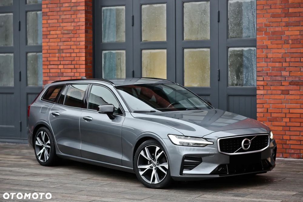 Volvo V60 D4 Geartronic R-Design - 1