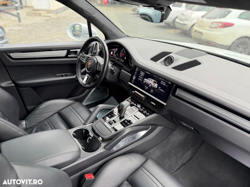 Porsche Cayenne Turbo - 6