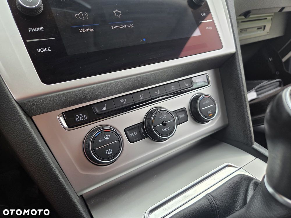 Volkswagen Passat 1.4 TSI BMT Comfortline - 13