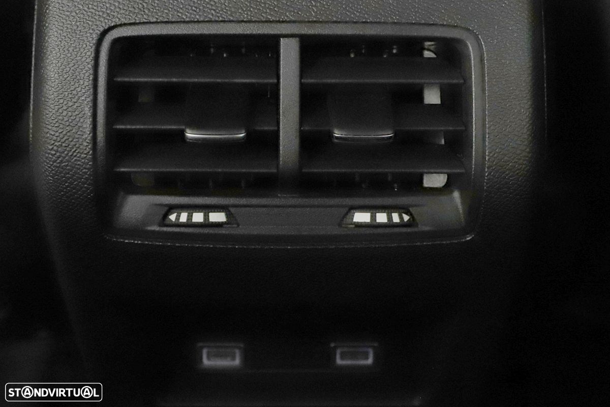Citroën C5 X 1.2 PureTech Feel EAT8 - 23