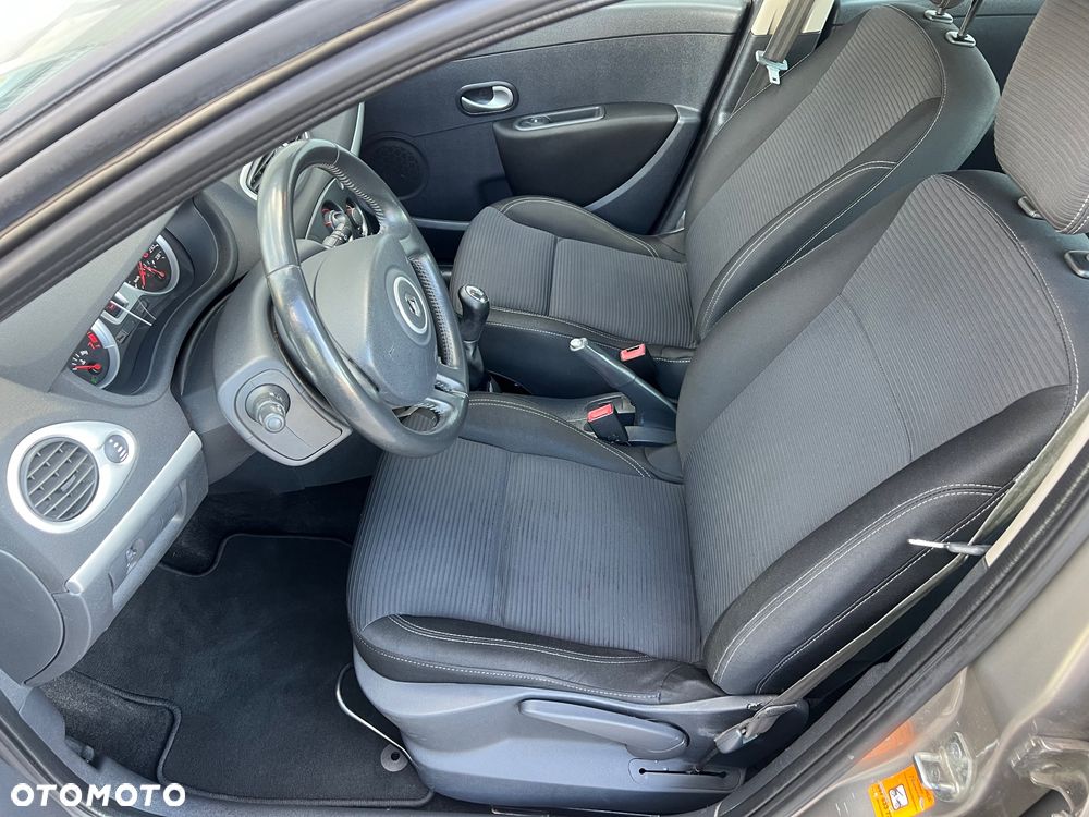 Renault Clio 1.2 16V Alize - 18