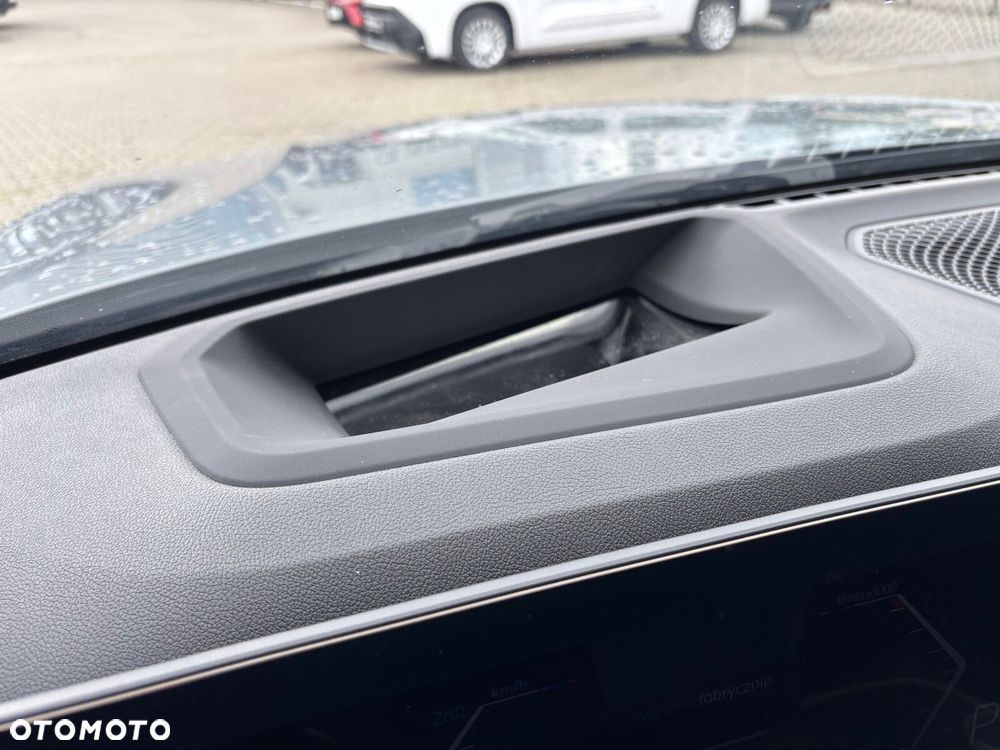 BMW Seria 3 330i xDrive M Sport sport - 40