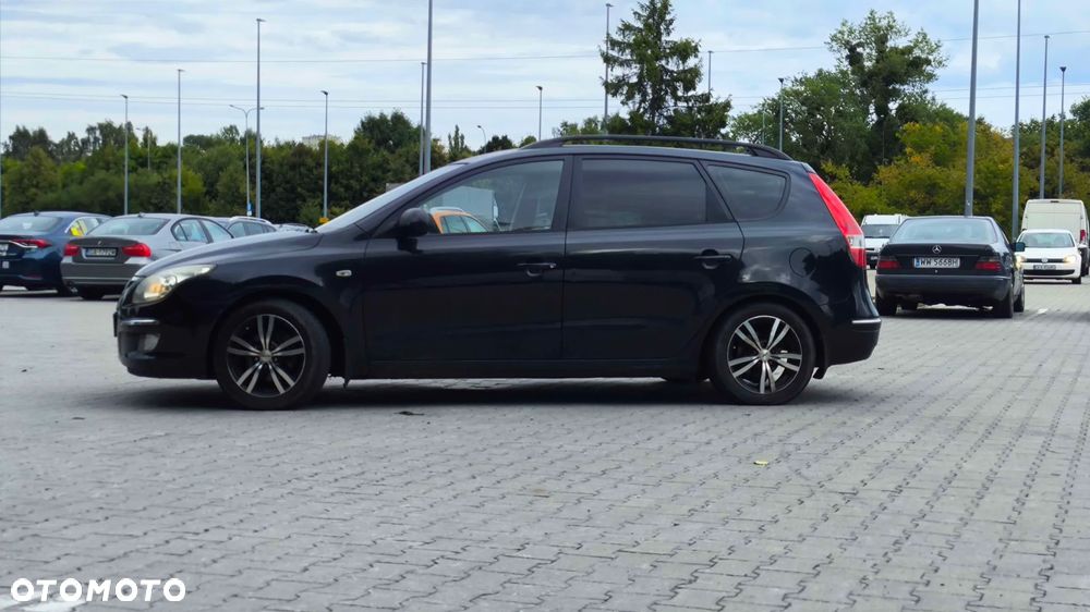 Hyundai i30 1.6 Classic + - 4