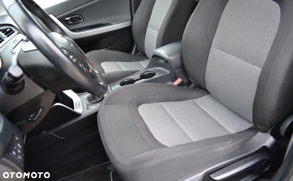 Kia Ceed 1.6 GDI ISG Dream-Team Edition - 19