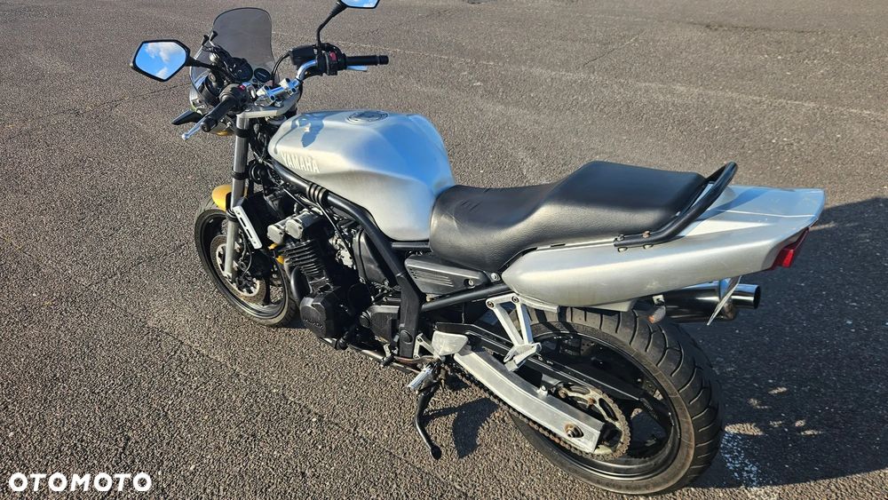 Yamaha FZS - 7