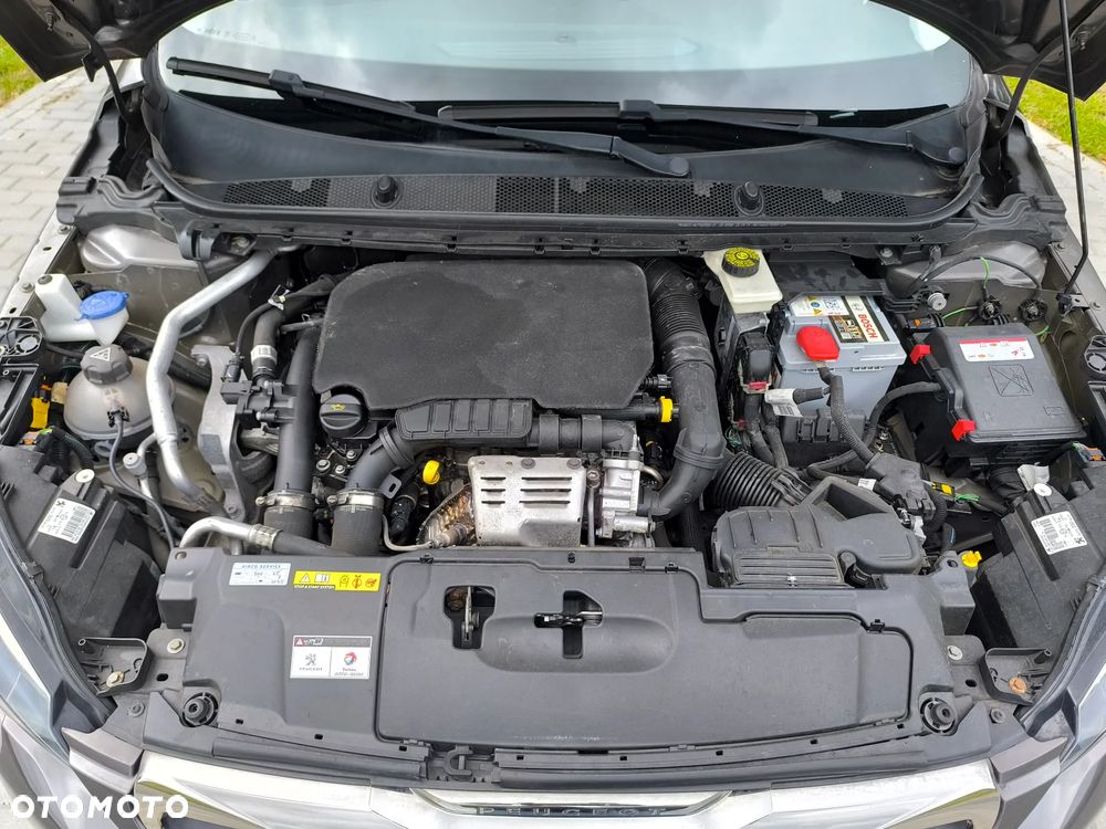 Peugeot 308 1.2 PureTech Style S&S - 16
