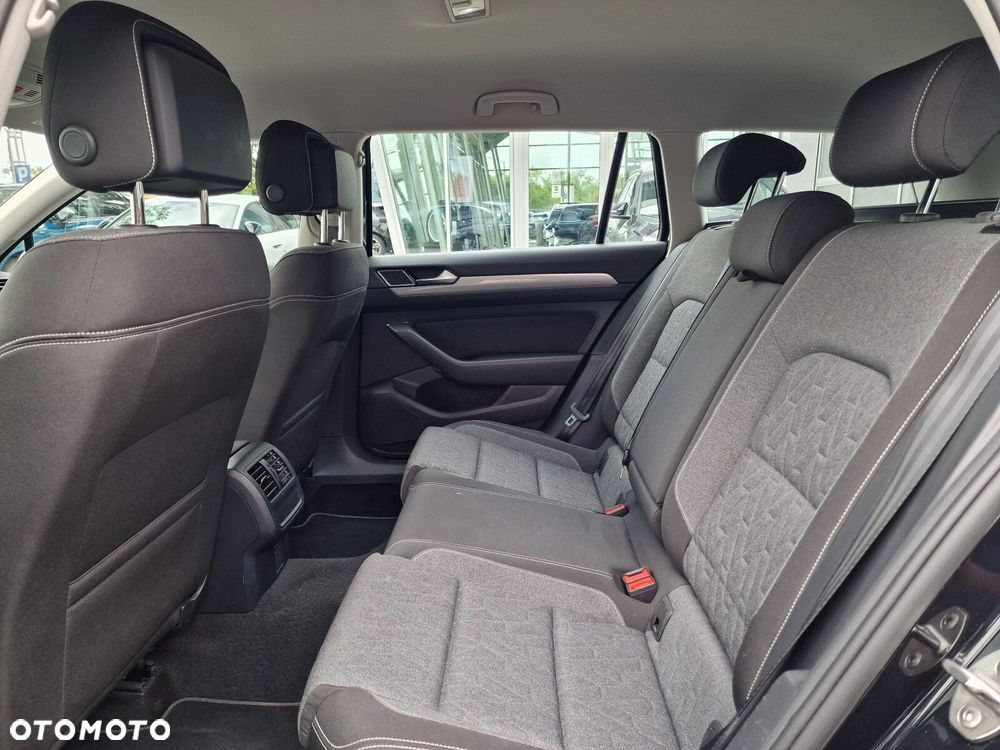 Volkswagen Passat Variant 2.0 TDI EVO Business DSG - 14