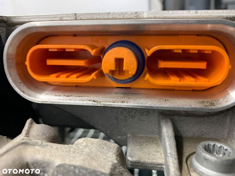 SILNIK ELEKTRYCZNY  AUDI Q4 Sportback (F4N) 2021 - 2022 40 e-tron 150 kW [204 KM] elektryczny 2021 - - 5