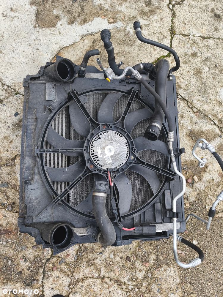 Wentylator chłodnice obudowa intercooler BMW X5 E70 - 1