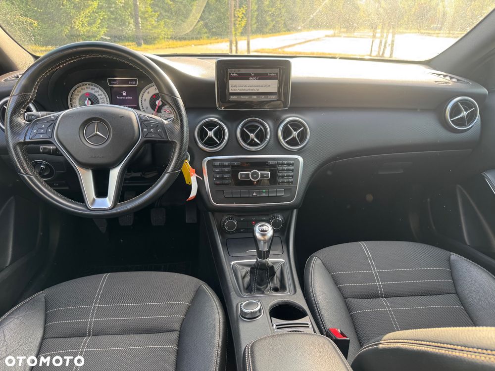Mercedes-Benz Klasa A 180 (BlueEFFICIENCY) Urban - 40