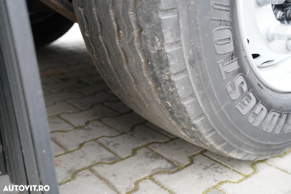 Wielton REMORCĂ CU CORTINĂ WIELTON STANDARD / ACOPERIȘ LVT / SISTEM BDE - STALPINI CULISANȚI / AXĂ RIDICABILĂ / PUȚIN FOLOSITĂ - 27