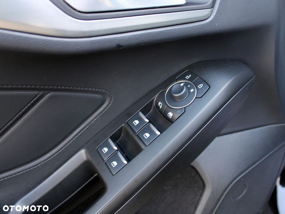 Ford Focus 1.5 EcoBlue Titanium X - 19