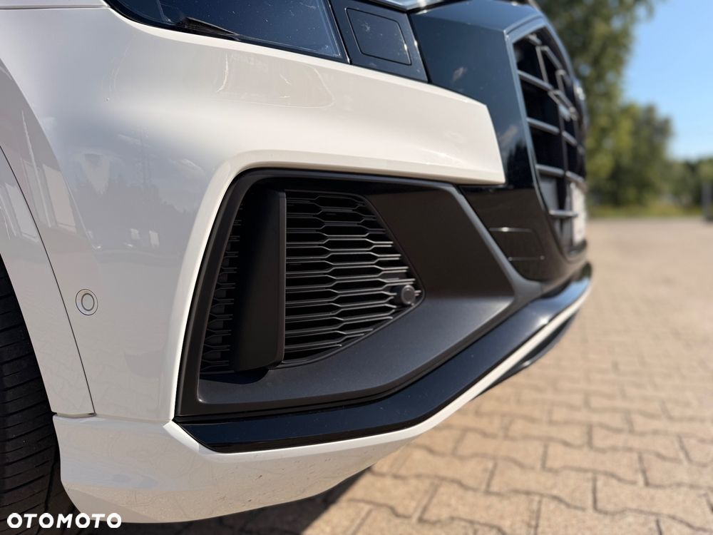 Audi Q8 55 TFSI mHEV Quattro Tiptronic - 12