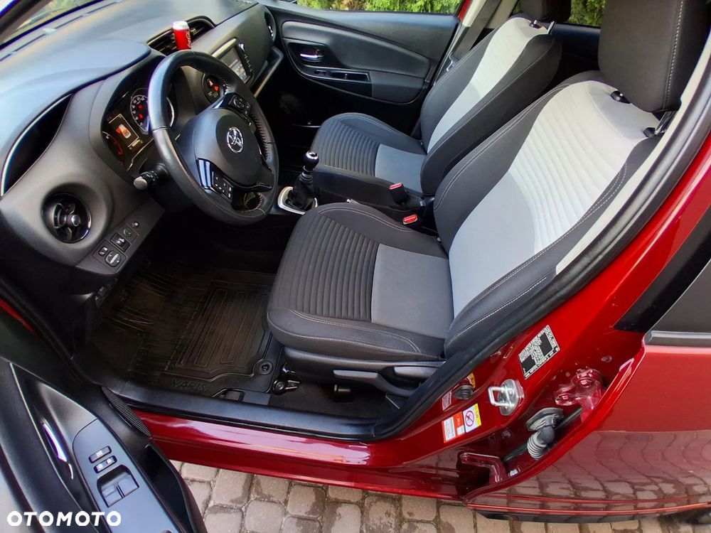 Toyota Yaris 1.5 Premium - 21