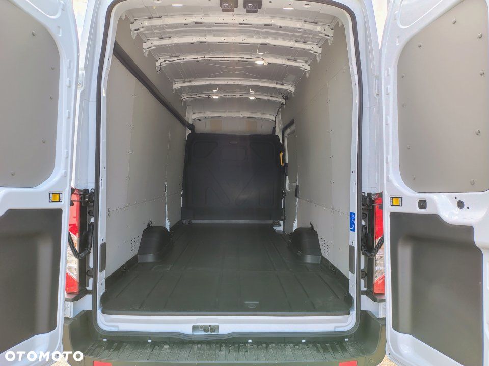 Ford Nowy Transit - 9