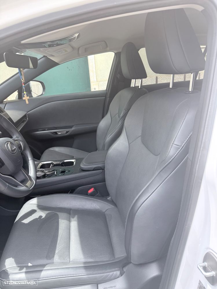 Lexus RZ 450e Executive Plus - 6