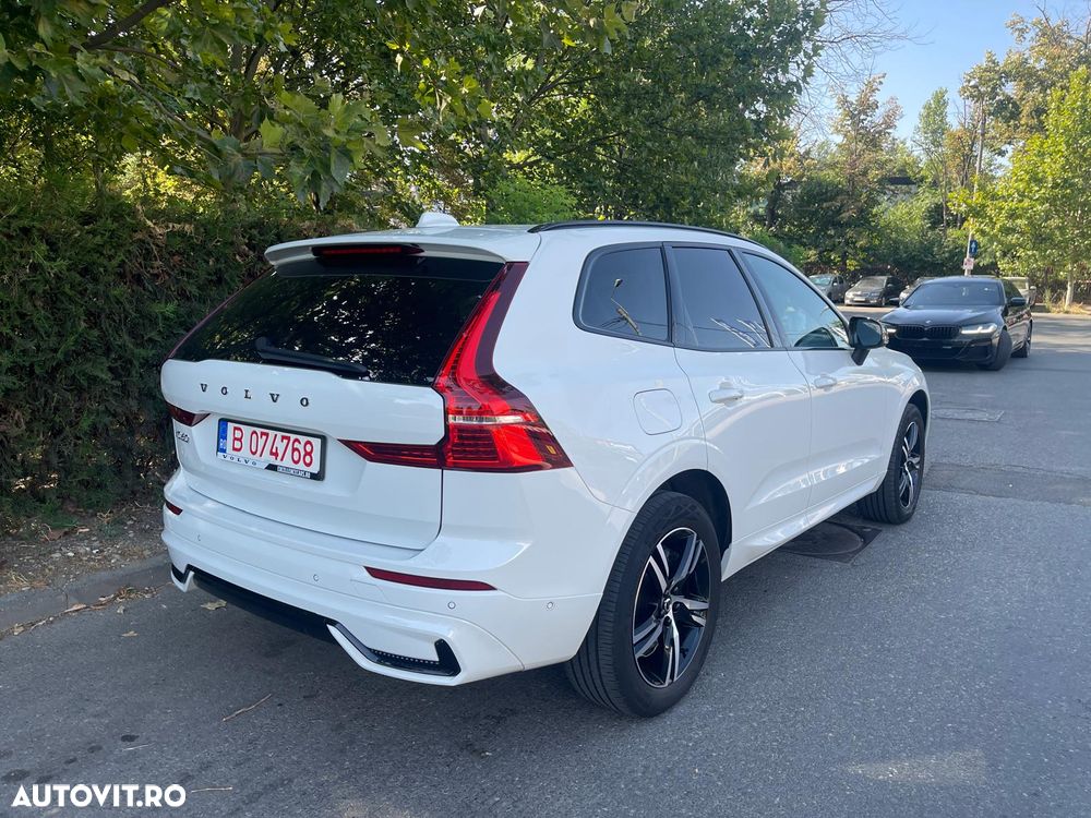 Volvo XC 60 B4 MHEV AT8 FWD R-Design - 3