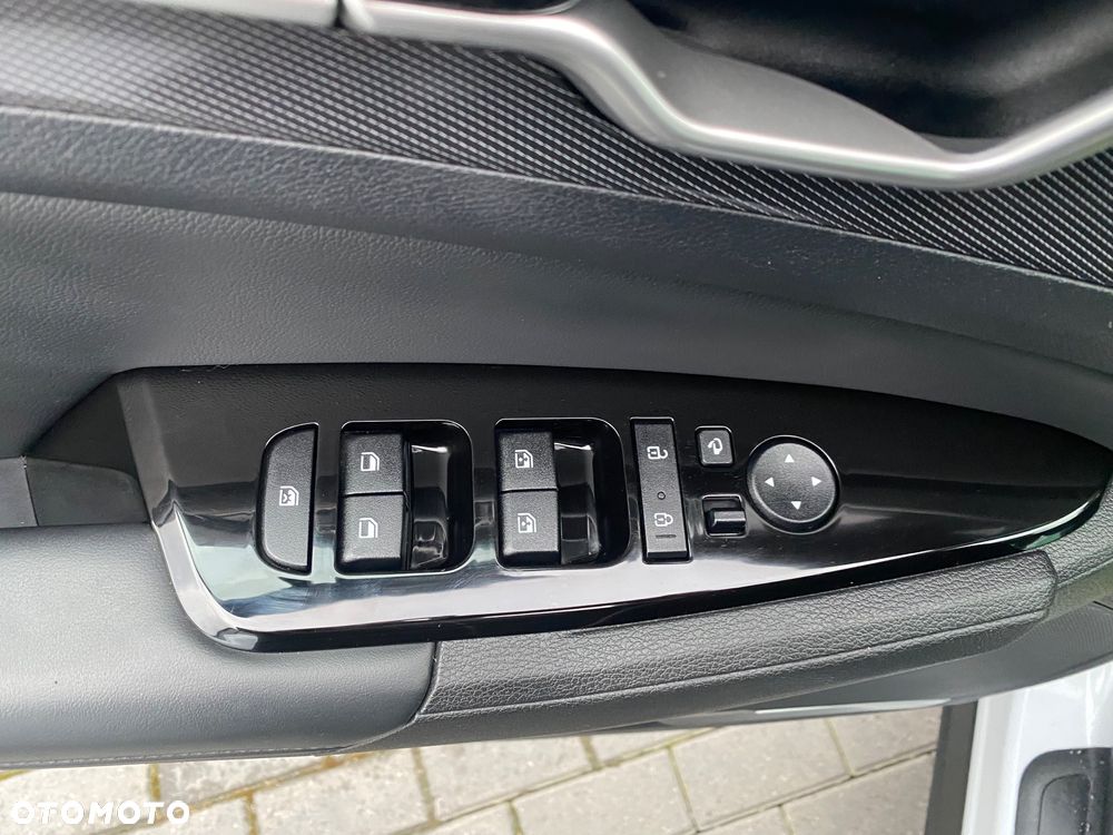 Kia Sportage 1.6 T-GDI MHEV Business Line 2WD DCT - 31