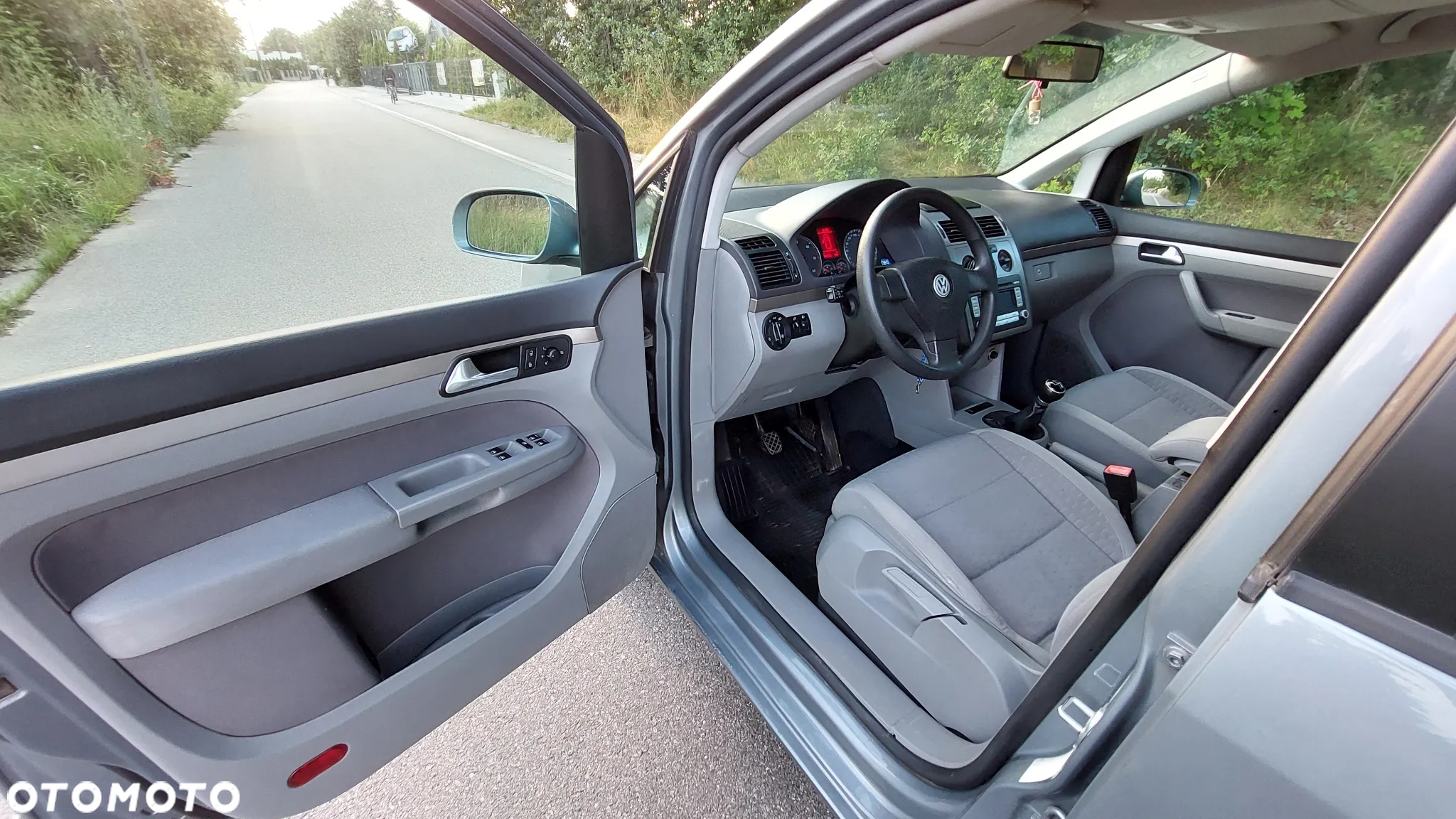 Volkswagen Touran - 21