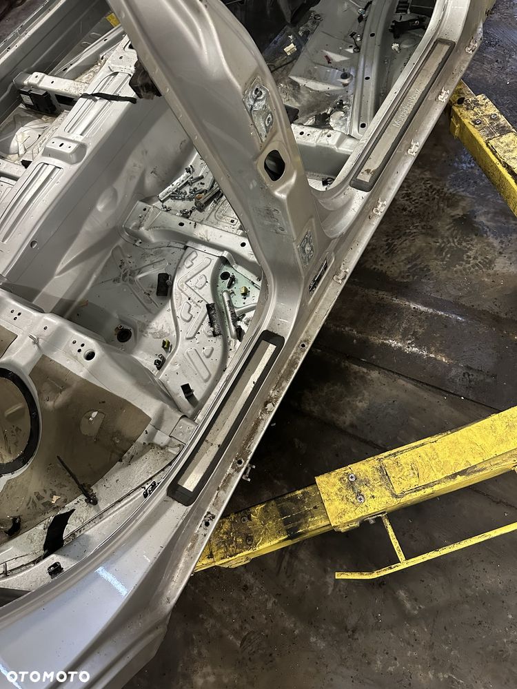 Płat podłogi reperaturka element karoserii mercedes w211 - 3