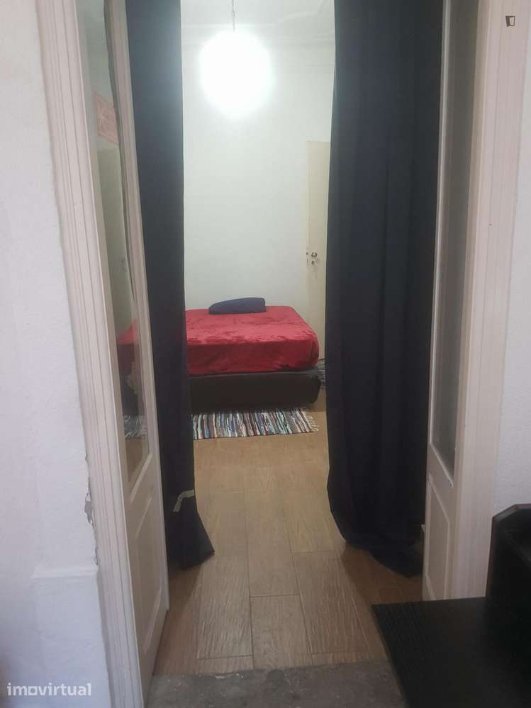 Quarto - localizado em Arroios Lisbon - Grande imagem: 3/33