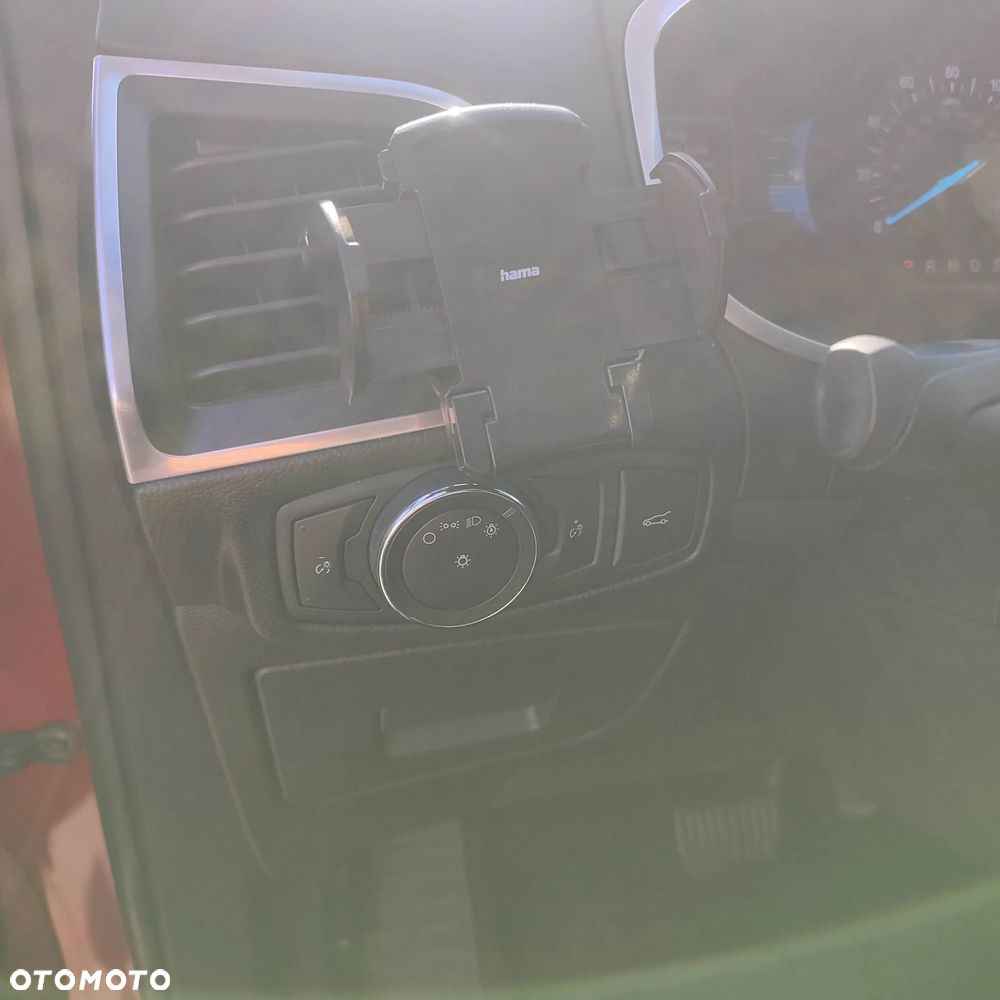 Ford Edge - 32