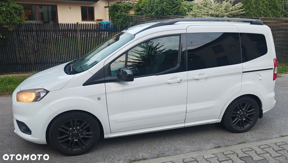 Ford Tourneo Courier 1.0 EcoBoost Sport - 4