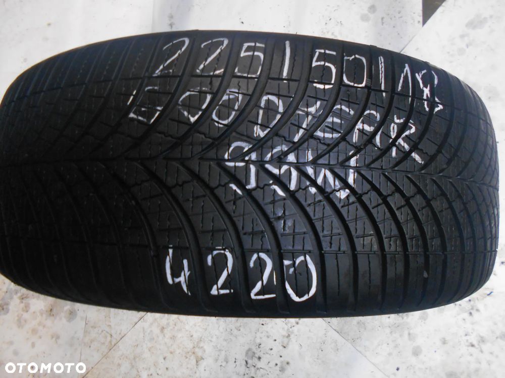 OPONA POJEDYNKA 225/50R18 GOODYEAR VECTOR 4SEASONS GEN-3 DOT 4220 7.5MM - 1