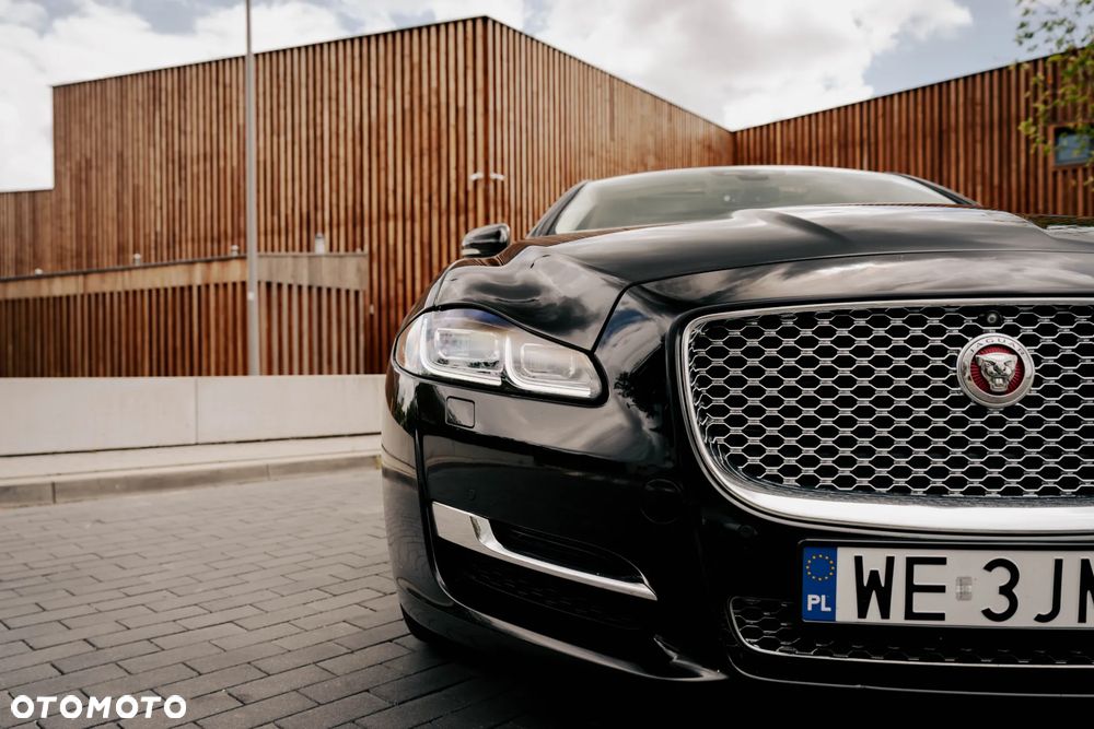Jaguar XJ 3.0 T LWB AWD Portfolio - 32