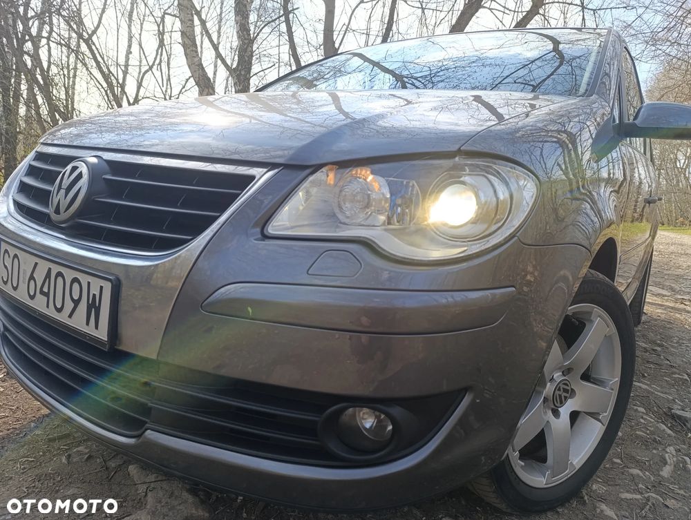 Volkswagen Touran - 3